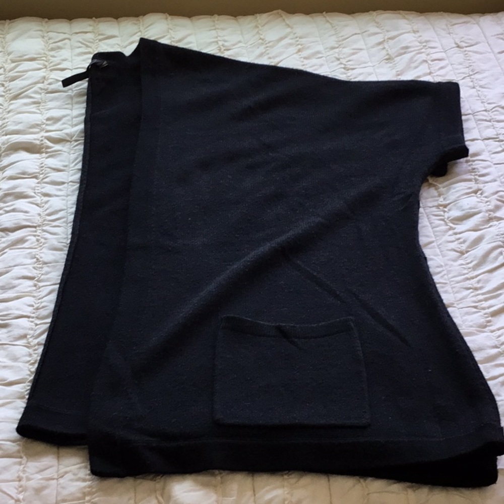Oversized sweater throw